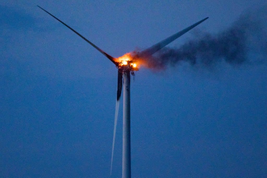 Dramatic pictures show wind turbine on fire in Cambridgeshire (Terry Harris)