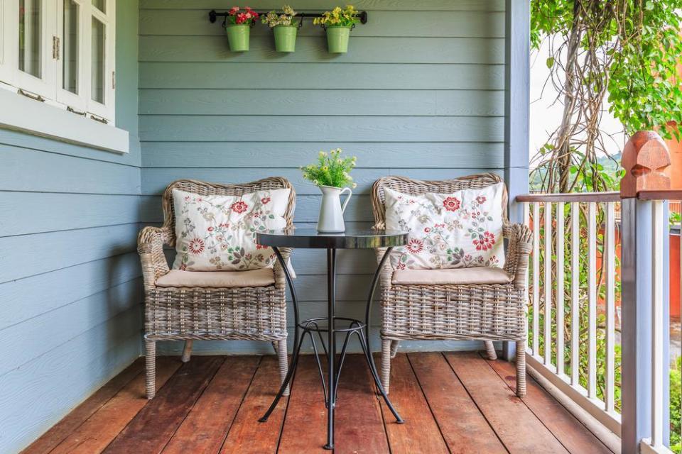 DIY small patio ideas on a budget