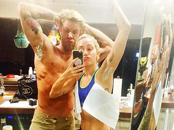 <p>Y la controvertida Miley Cyrus no puede quedarse al lado en este asunto y presume de sus axilas peludas/Miley Cyrus/Instagram </p>