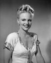 <p>Die erste Musikerin, die als beste Nebendarstellerin nominiert war, ist Peggy Lee. 1956 spielte sie in “Es geschah in einer Nacht” derart überzeugend, dass man sie für den Oscar nominierte. Gewinnen konnte damals jedoch Jo Van Fleet für “Jenseits von Eden”. </p>