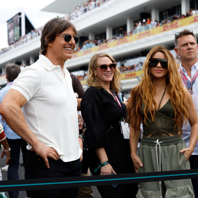 Tom Cruise y Shakira en el Gran Premio de Miami de Fórmula 1 credit:Bang Showbiz