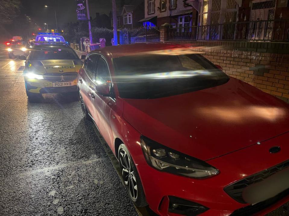 Lancashire Telegraph: Dieser Ford Focus wurde von der Polizei in der New Hall Lane, Preston, angehalten