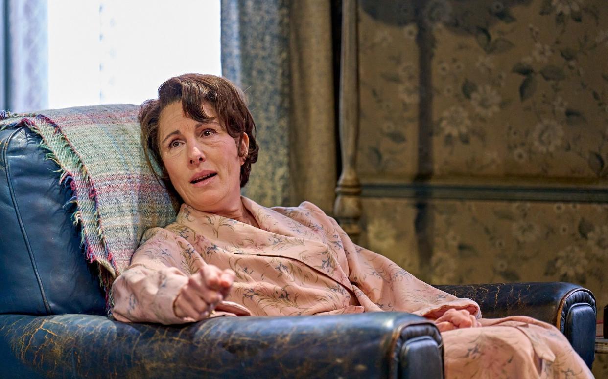 Tamsin Greig as Hester Collyer in The Deep Blue Sea