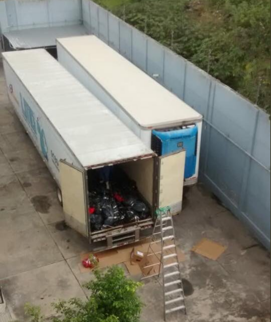 300 cadáveres fueron hallados en un par de camiones que funcionaron como morgue improvisada en Guadalajara. Foto: Lady Corrales