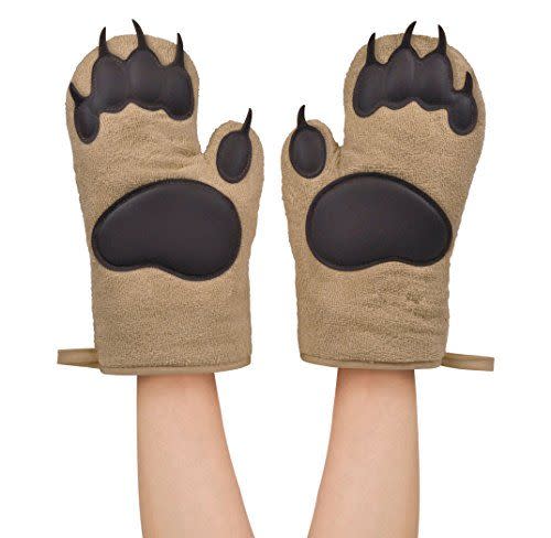 18) Bear Oven Mitts