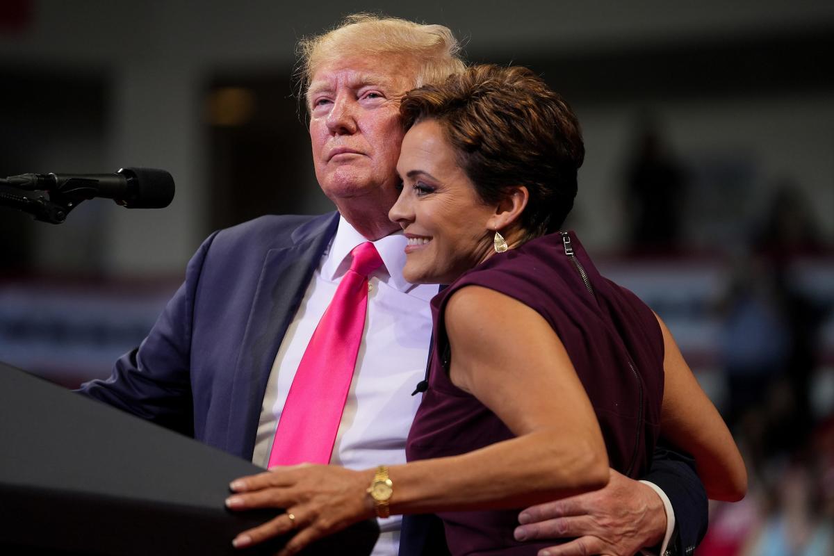 Donald Trump thanks Kari Lake after winning Iowa caucuses, predicts