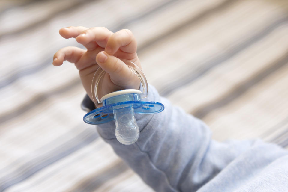 Säuglinge haben bis zu zehn Mal mehr Mikroplastik im Körper als Erwachsene. (Symbolbild: Getty Images)