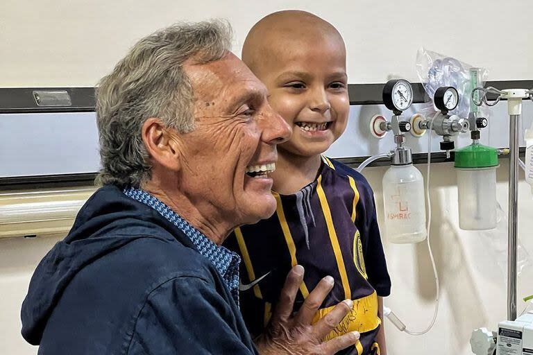 Miguel, la semana pasada en su visita por el sector oncología del Hospital de Niños Vilela, en Rosario