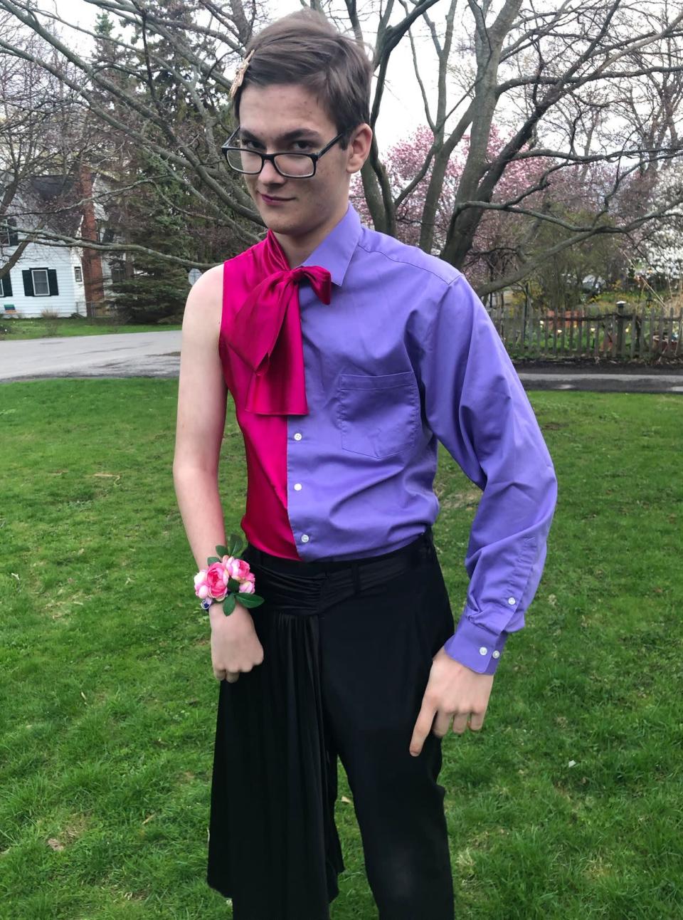 Wyatt Cheatle, 16, took himself to prom wearing a dressy custom creation. (Photo: Courtesy of Kelly Cheatle)