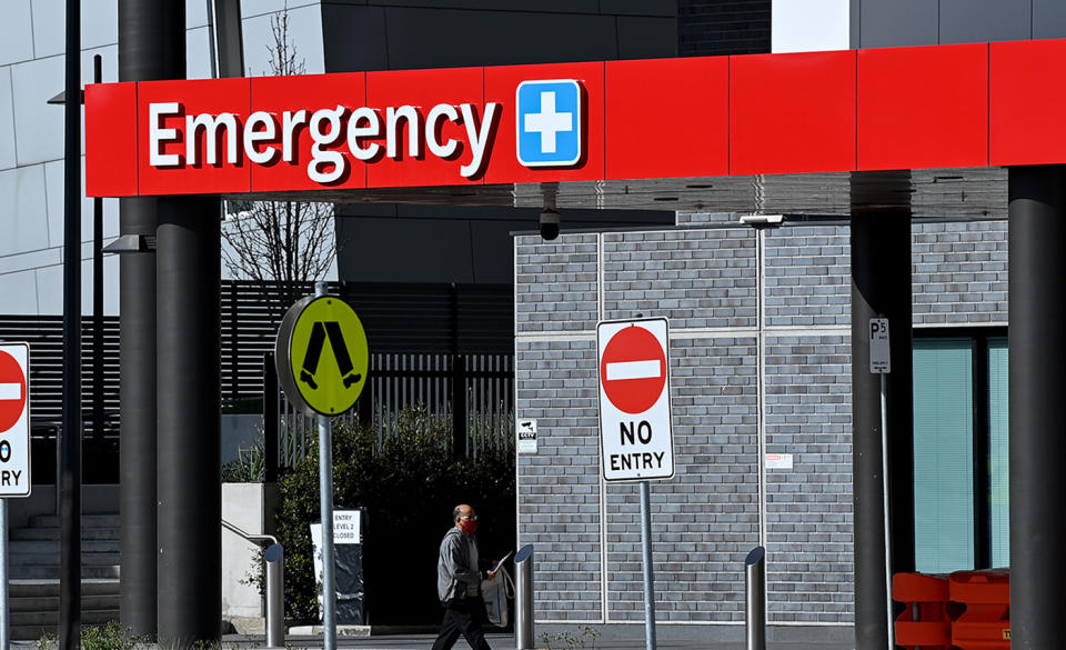 Picture of an emergency sign at a hospital.