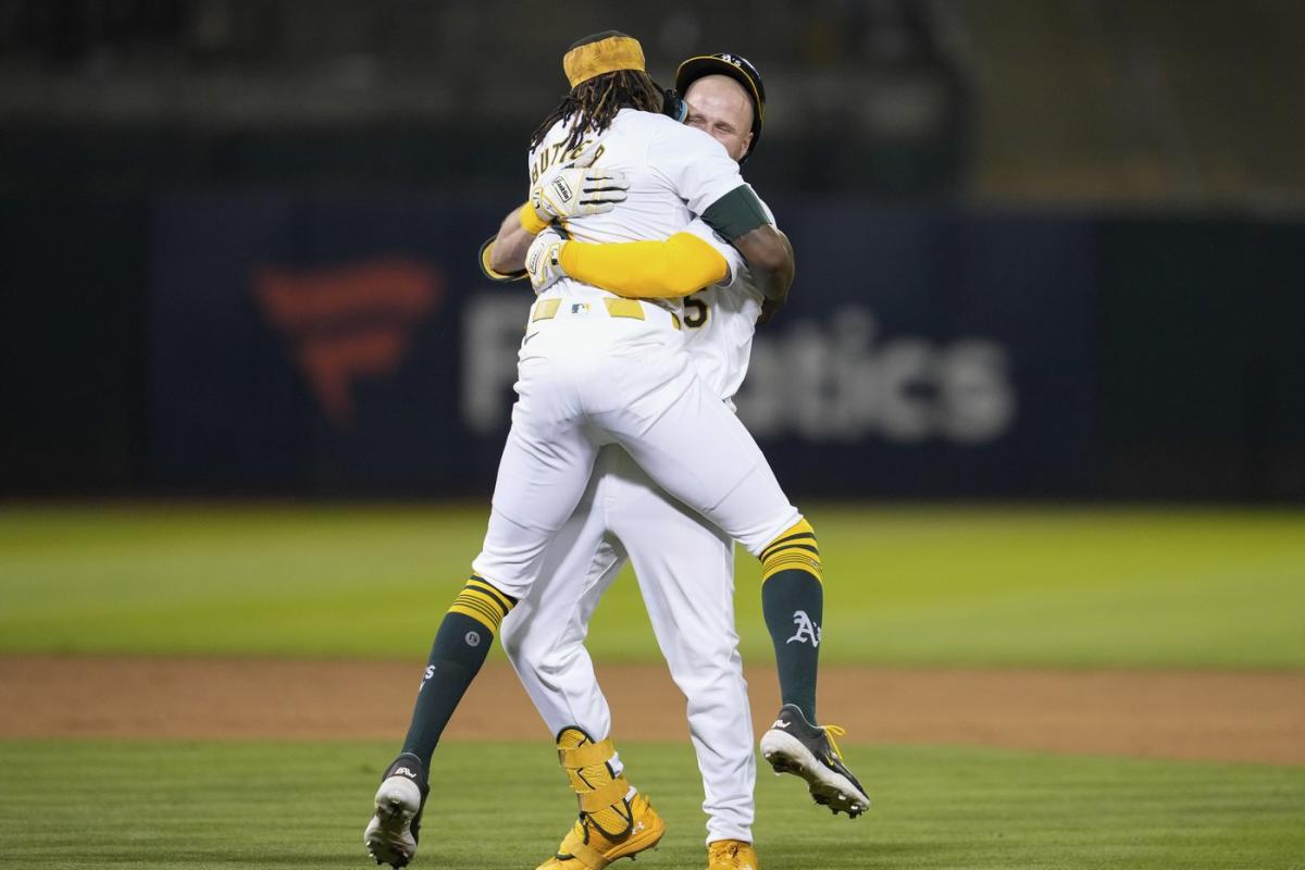 Seth Brown homers, hits game-ending single as A’s beat Mariners 3-2 for 2nd straight walk-off win