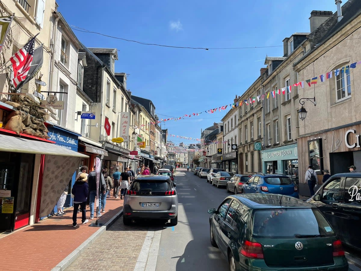 Carentan without the Union Jack Flag on its bunting (Battlefield Ben / X)