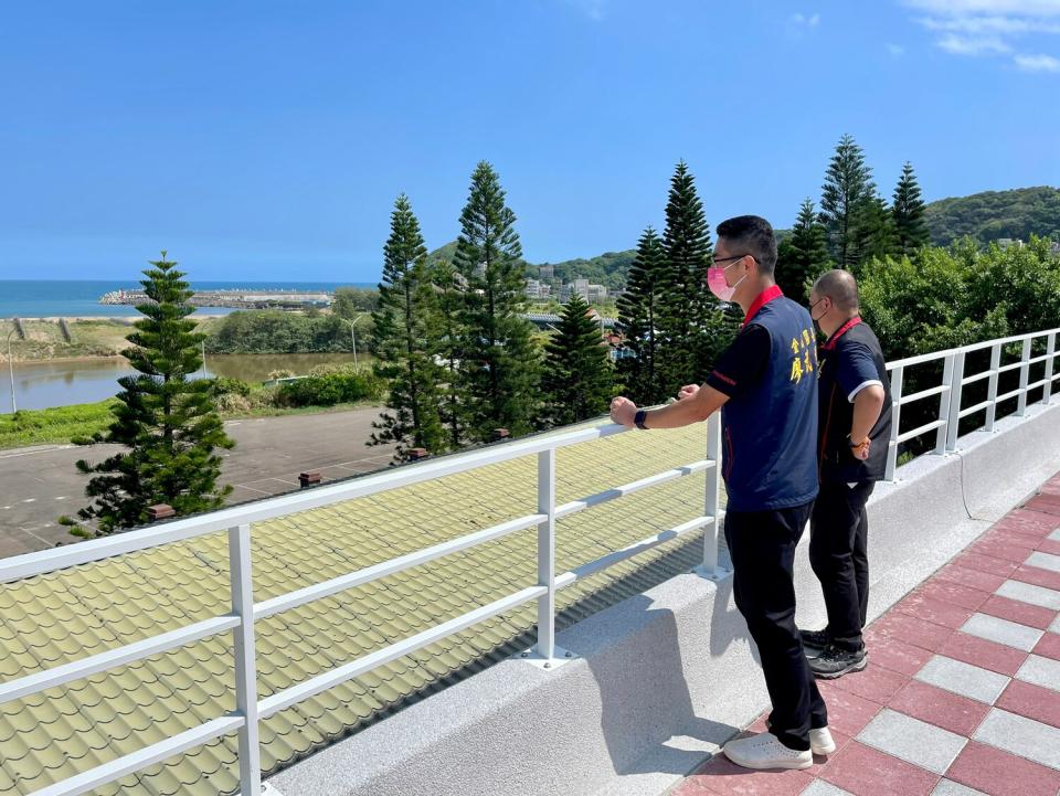 有號稱會跳舞的波浪大道，是吸引遊客拍照打卡著名景點。   圖：金山區公所提供