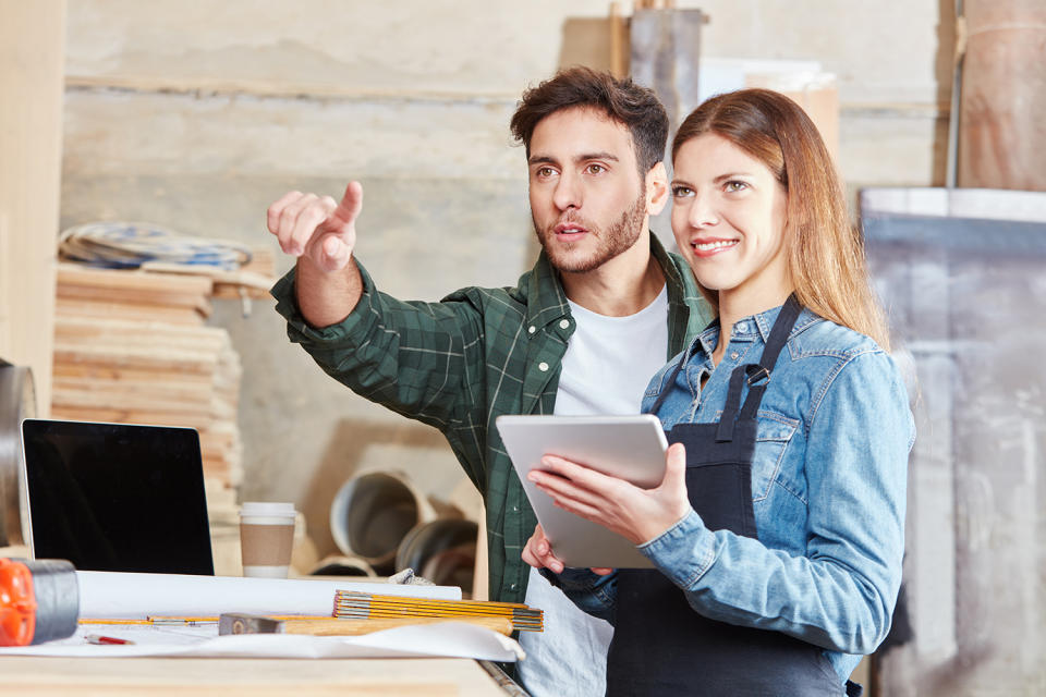 Platz 1: Keinem anderen Wirtschaftsbereich schenken die Deutschen allerdings so viel Vertrauen wie dem Handwerk. Dieses erhält hierzulande mit stolzen 85 Prozent positiven Zuspruch.