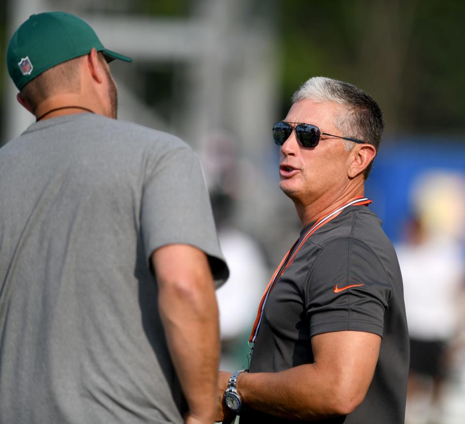 Browns defensive coordinator Jim Schwartz on the sidelines Thursday before the start of the Hall of Fame Game against the New York Jets at Tom Benson Hall of Fame Stadium.