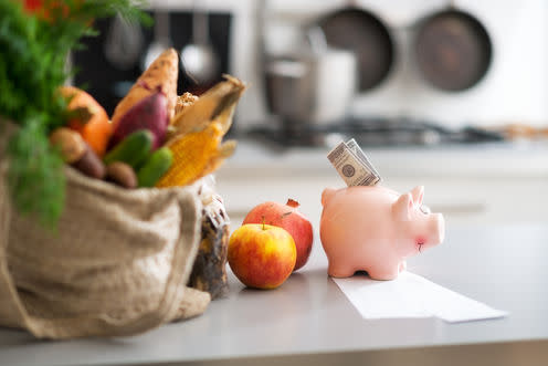 <span class="caption">Cash for veg.</span> <span class="attribution"><a class="link " href="https://www.shutterstock.com/image-photo/closeup-on-money-piggy-bank-purchases-249406468?src=aCAC0rFZrwWho9KMNYipkg-1-36" rel="nofollow noopener" target="_blank" data-ylk="slk:www.shutterstock.com/Alliance;elm:context_link;itc:0;sec:content-canvas">www.shutterstock.com/Alliance</a></span>