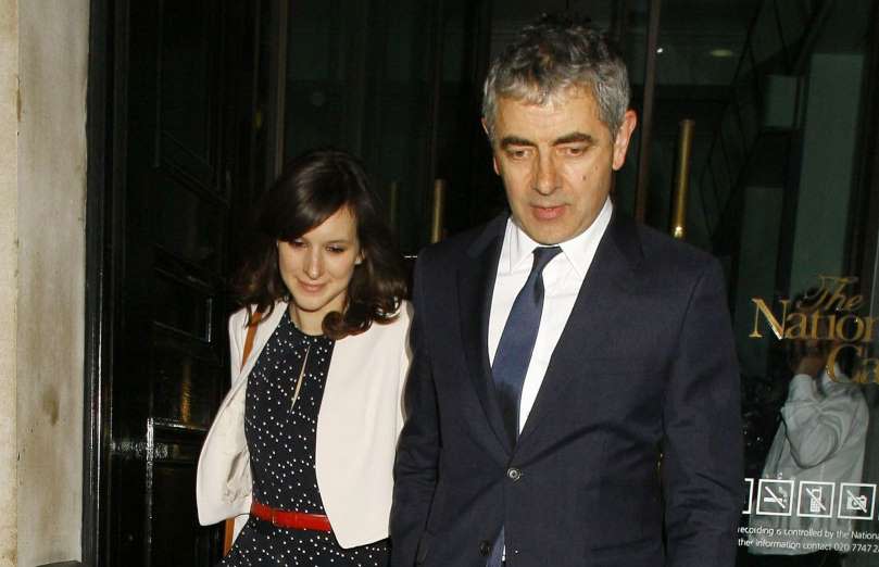 Rowan Atkinson et Louise Ford 