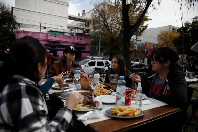 Los fines de semana, la zona del DoHo es un punto de encuentro para los más jóvenes
