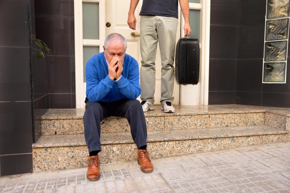 Miles de personas han sido desalojadas o estpan en riesgo de serlo por no poder pagar la renta o la hipoteca a causa de la crisis económica desatada por el covid-19. (Getty Creative)