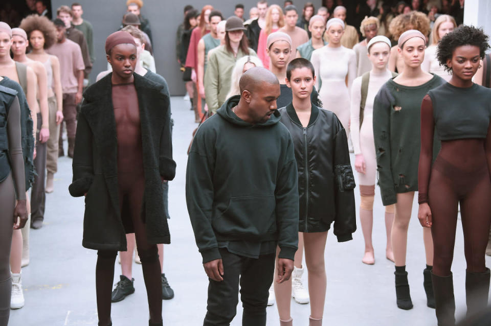 Kanye West - Le mari de Kim Kardashian a d’abord collaboré avec Adidas puis il a voulu lancer son propre show lors de la Fashion Week de New York… Un couple qui ne fait jamais rien à moitié. 