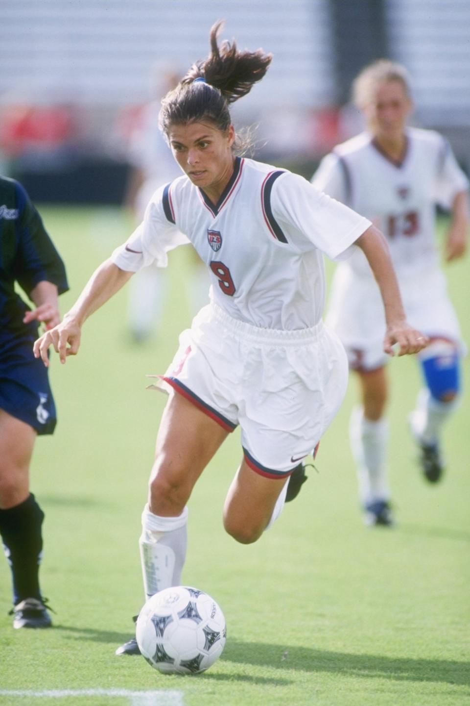 <h1 class="title">Mia Hamm</h1><cite class="credit">Andy Lyons / Getty Images</cite>