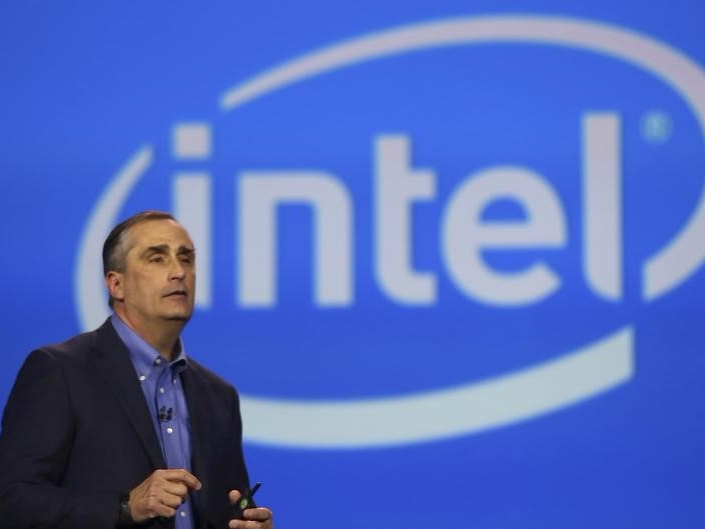 Intel CEO Brian Krzanich delivers his keynote address during the annual Consumer Electronics Show (CES) in Las Vegas, Nevada January 6, 2014. REUTERS/Robert Galbraith  