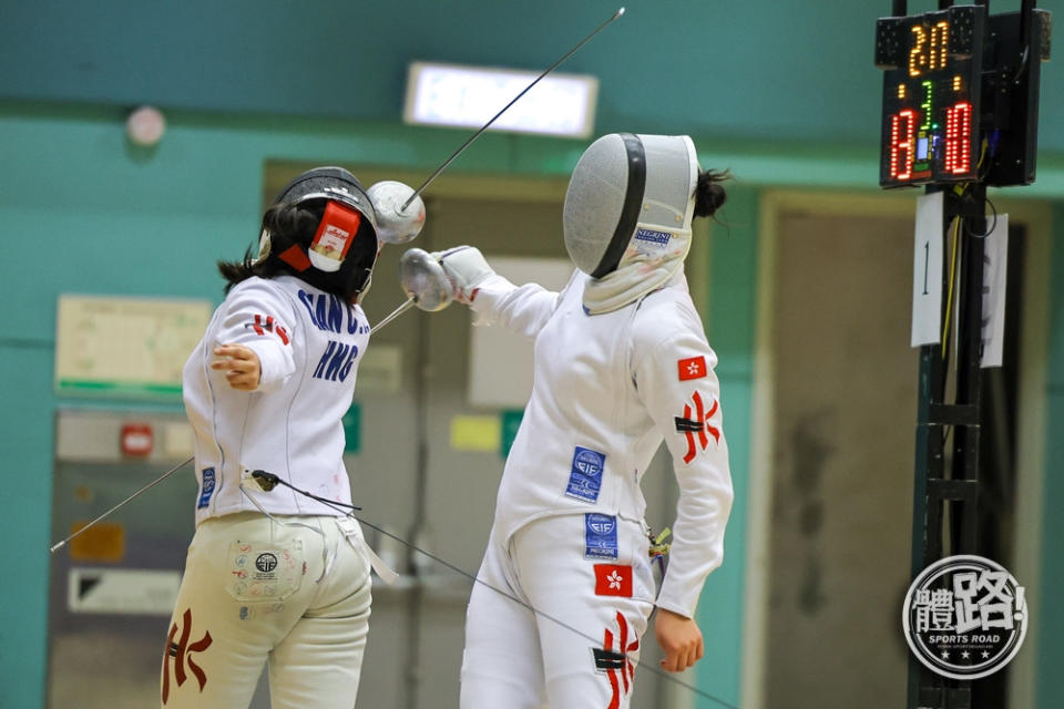 Chen Weiling (right)