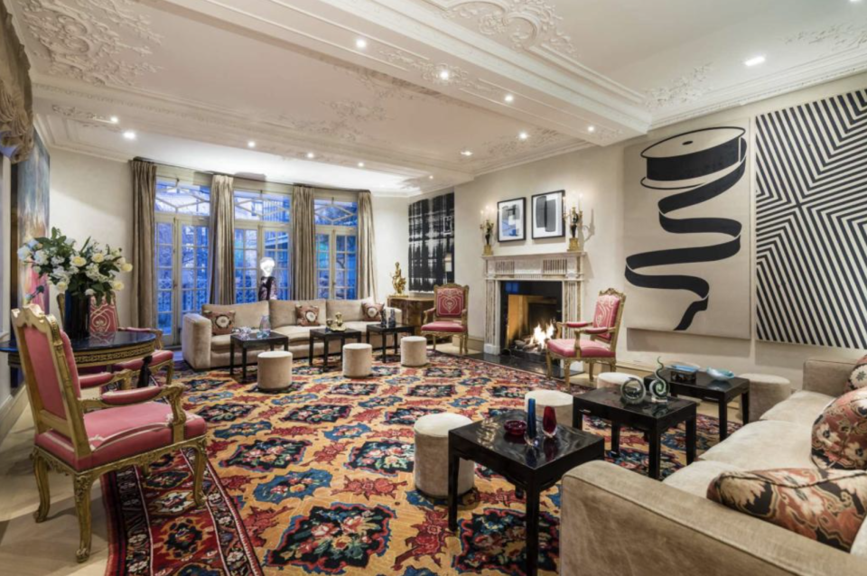 A lavishly decorated living room. Photo: Rightmove