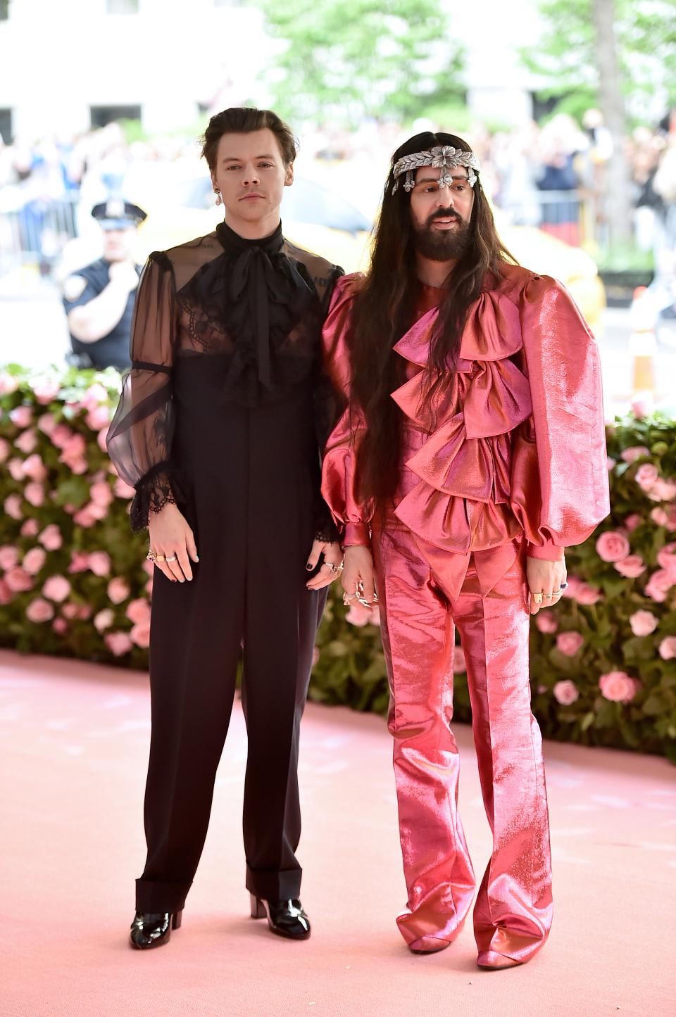 <h1 class="title">Harry Styles in Gucci and Alessandro Michele</h1><cite class="credit">Photo: Getty Images</cite>
