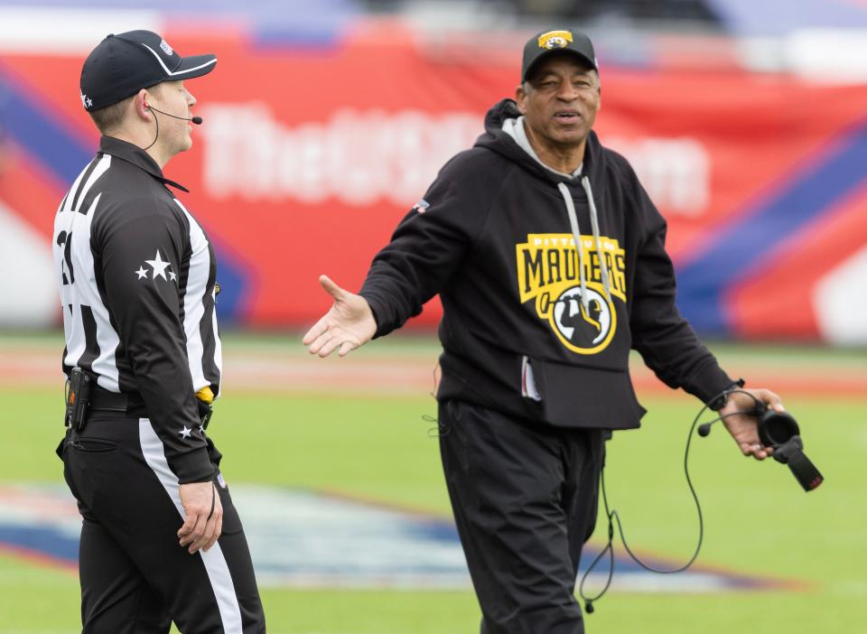 Pittsburgh Maulers head coach Ray Horton reacts during a game vs. New Jersey Generals, Sunday, April 23, 2023, at Tom Benson Hall of Fame Stadium.