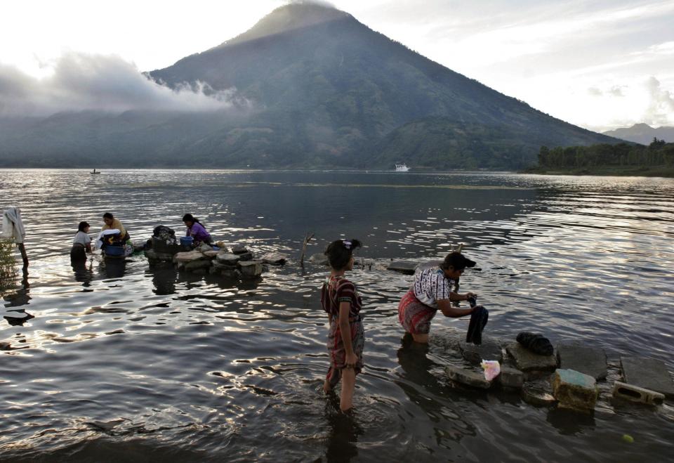 <p>Lgo Atitlán en Solola, Guatemala / Foto: AP </p>