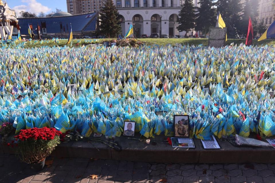 A memorial to soldiers near the Maidan in Kyiv (Robbie Griffiths)