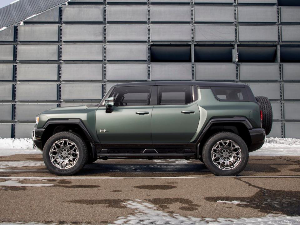 2024 GMC Hummer EV SUV