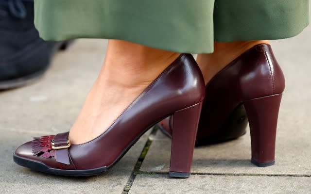 Looking for Kate Middleton's shoes? 115+ pairs listed here!