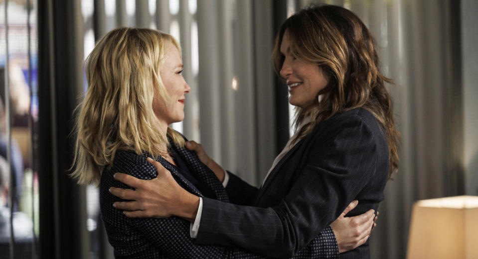 LAW & ORDER: SPECIAL VICTIMS UNIT -- "And A Trauma In A Pear Tree" Episode 24009 -- Pictured: (l-r) Kelli Giddish as Detective Amanda Rollins, Mariska Hargitay as Captain Olivia Benson -- (Photo by: Peter Kramer/NBC)