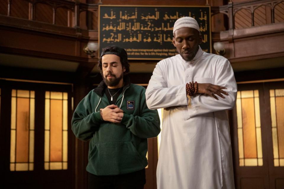 Ramy, Staffel 2, 6. August, Starzplay