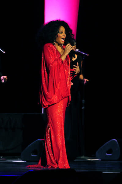 <div class="caption-credit"> Photo by: Getty Images</div>Performing at the Hard Rock Hotel & Casino in Hollywood, Florida 2010 <br> Ross always looks sensational because she's really nailed down which styles work for her. Colorful sequins are perfection in a '70s drop-waist silhouette. <br>