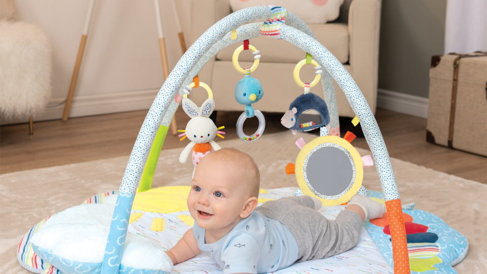 Best gifts for babies: Tinkle Crinkle baby gym
