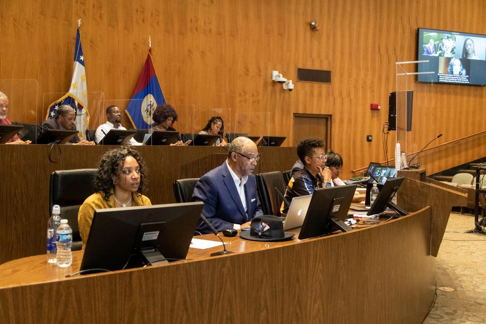 Detroit Reparation Task Force co-chair Keith Williams, center, speaks, next to co-chair Lauren Hood during a meeting at Coleman A. Young Municipal Center in Detroit on Thursday, April 13, 2023.