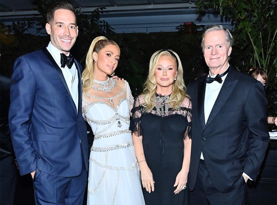 Carter Reum, Paris Hilton, Kathy Hilton, and Richard Hilton