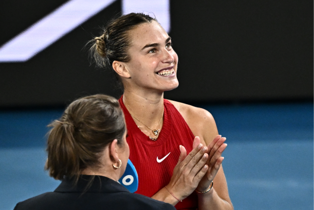 Aryna Sabalenka vs Qinwen Zheng start time: When is Australian Open women's  final? - Yahoo Sports