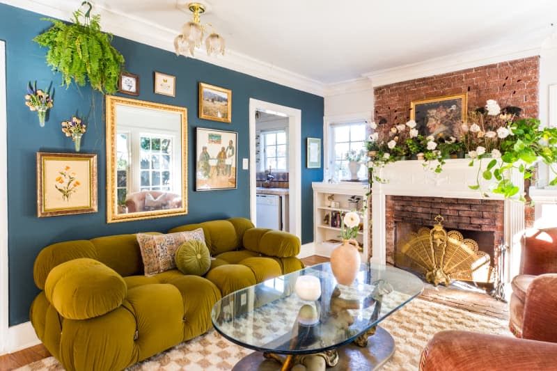 <span><strong>House Tour: </strong><a href="https://www.apartmenttherapy.com/francesca-grace-home-rental-house-tour-photos-37054674" rel="nofollow noopener" target="_blank" data-ylk="slk:This Home Stager’s Hip House Is Packed with Pattern, Color, and Lots of Decor Ideas;elm:context_link;itc:0;sec:content-canvas" class="link "><strong>This Home Stager’s Hip House Is Packed with Pattern, Color, and Lots of Decor Ideas</strong></a>  Credit: <a href="https://www.apartmenttherapy.com/authors/marisa-vitale" rel="nofollow noopener" target="_blank" data-ylk="slk:Marisa Vitale;elm:context_link;itc:0;sec:content-canvas" class="link ">Marisa Vitale</a></span> <span class="copyright">Credit: <a href="https://www.apartmenttherapy.com/authors/marisa-vitale" rel="nofollow noopener" target="_blank" data-ylk="slk:Marisa Vitale;elm:context_link;itc:0;sec:content-canvas" class="link ">Marisa Vitale</a></span>