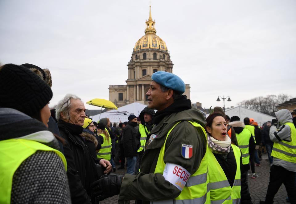 Gilets jaunes, la passe à 10