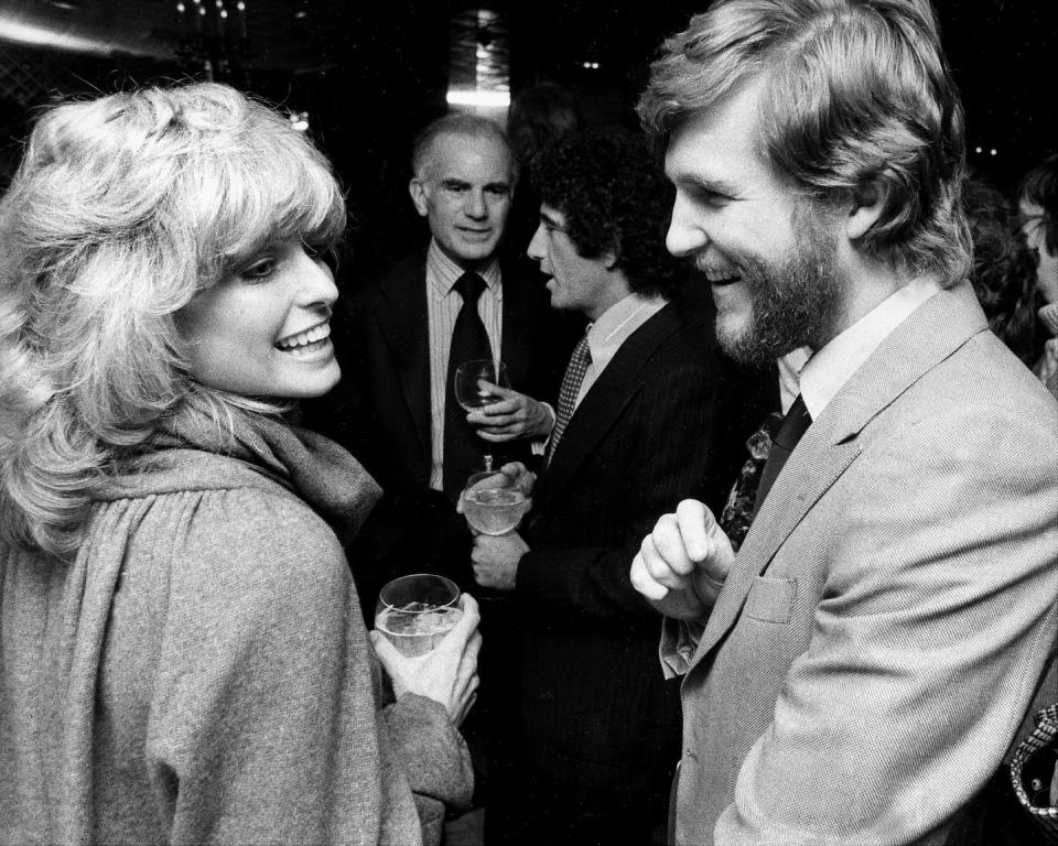 Just 89 Photos of Celebrities Partying in the '70s