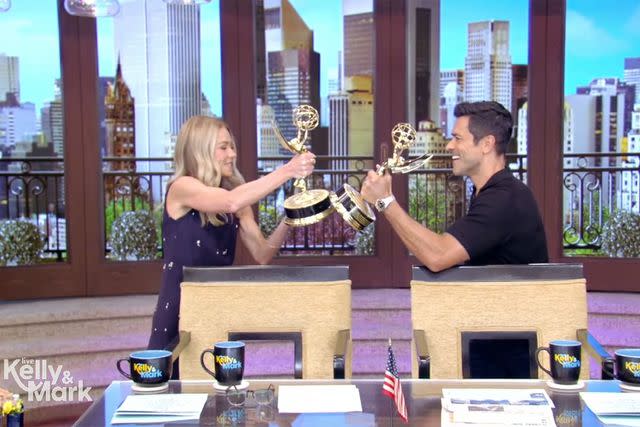 (L-R) Kelly Ripa and Mark Consuelos on 'Live with Kelly & Mark'.