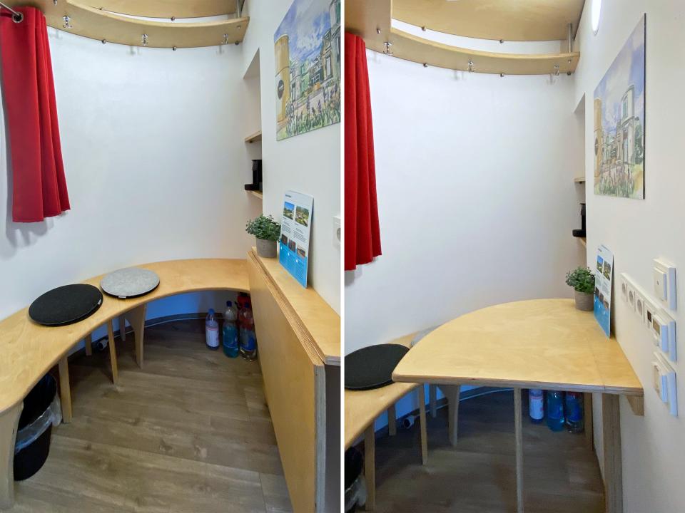 The table shown folded in (L) and out (R).