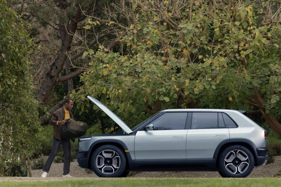 2027 rivian r3 electric crossover