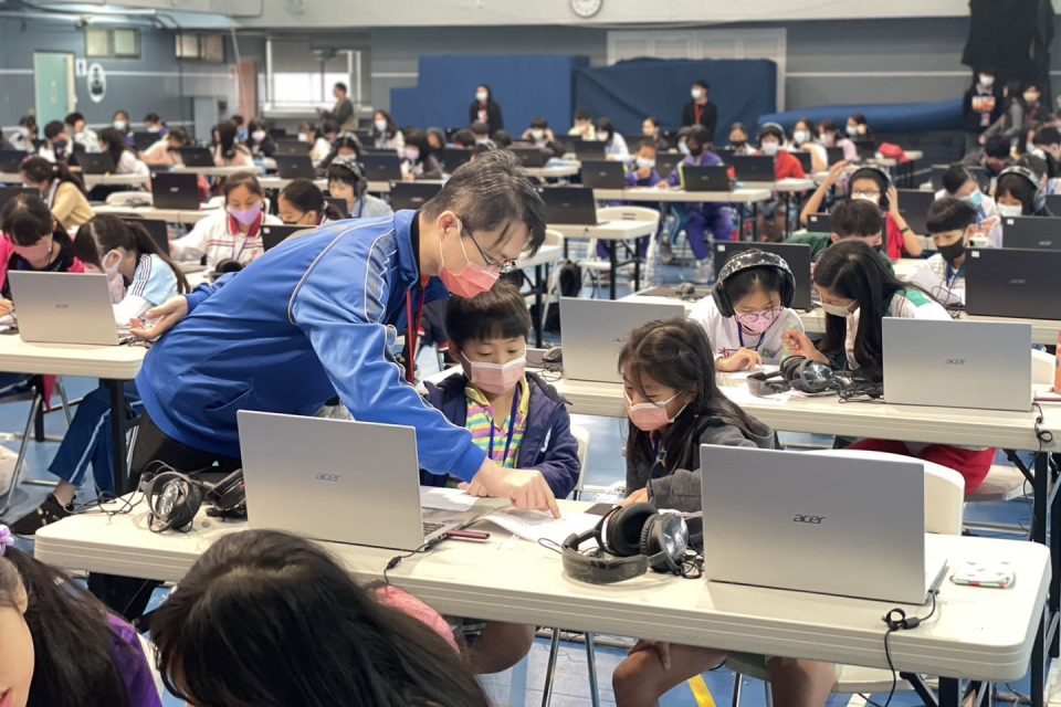 臺北市112年國中小學生Scratch貓咪盃創意競賽競爭激六，從416隊決選出最強8隊