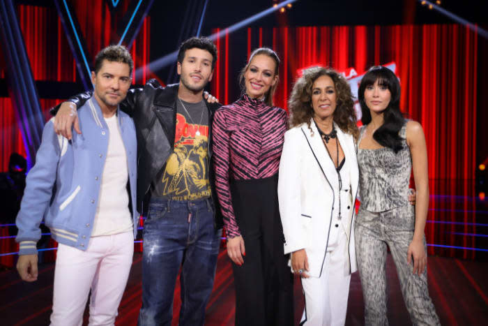 Aitana Ocaña y Sebastián Yatra con Rosario Flores, David Bisbal y Eva González