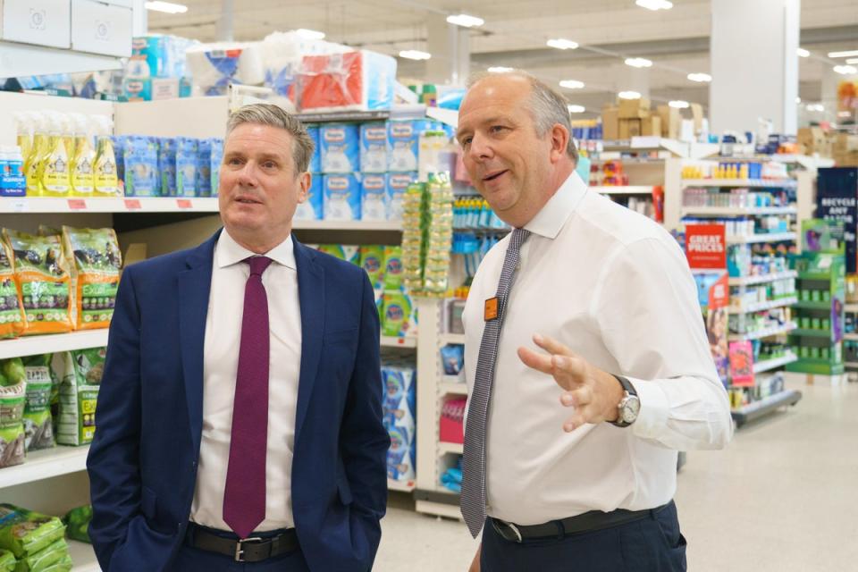 Labour leader Sir Keir Starmer and Sainsbury’s chief executive Simon Roberts (Dominic Lipinski/PA) (PA Wire)